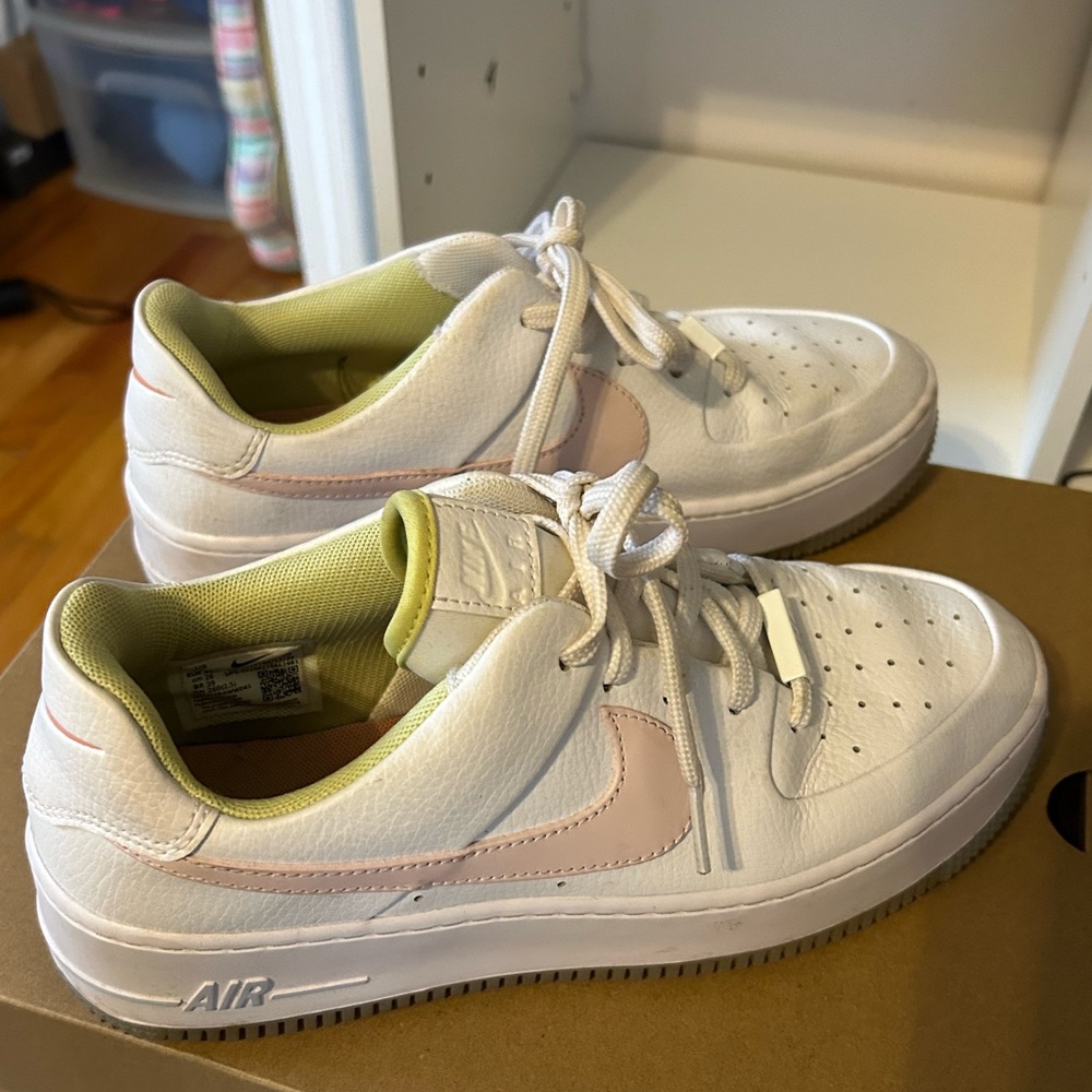 Nike Air Force 1 AF1 in Excellent Condition Size 9